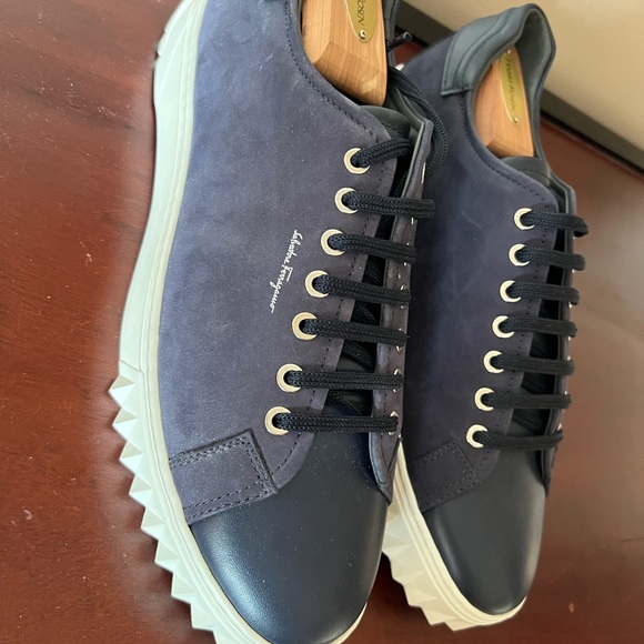 Salvatore Ferragamo Sneakers in US 9.0 - Picture 4 of 9